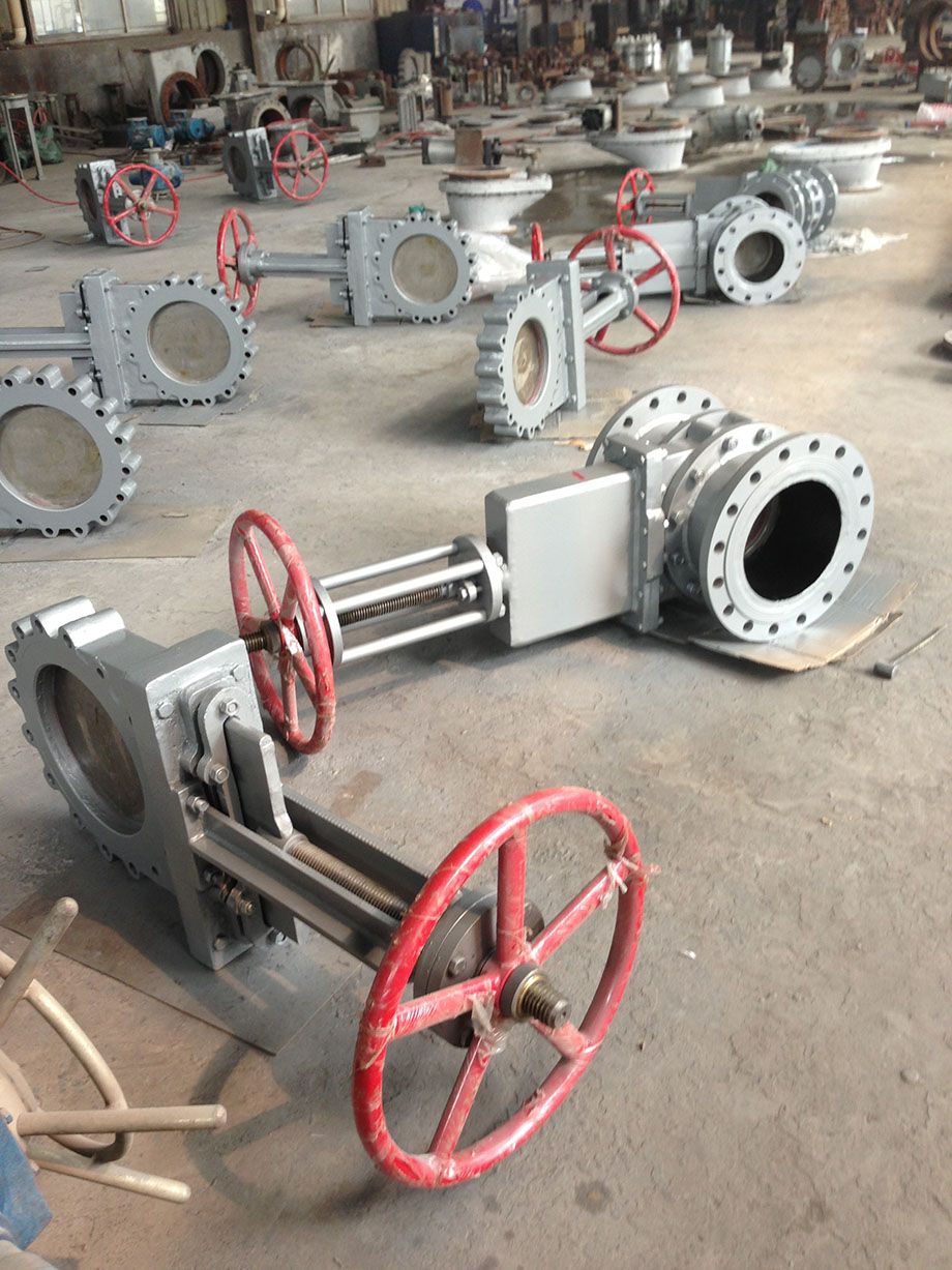 厂区一角 厂区一角